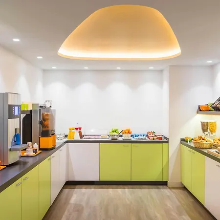 Hotel Ibis Styles Paris La Defense