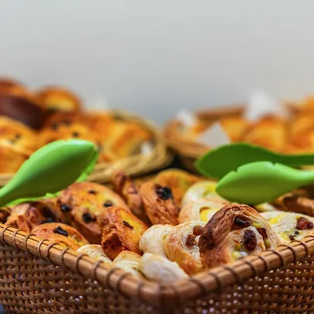 Ibis Styles Paris La Défense Hotel 3*