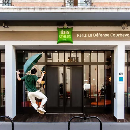 Ibis Styles Paris La Défense 3* Courbevoie
