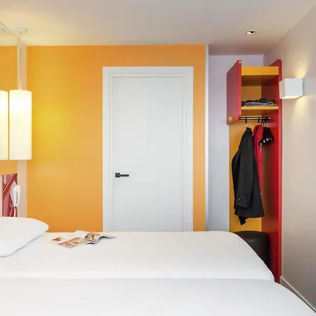 Ibis Styles Paris La Defense 3*