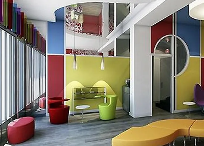 Ibis Styles Paris La Défense 3*
