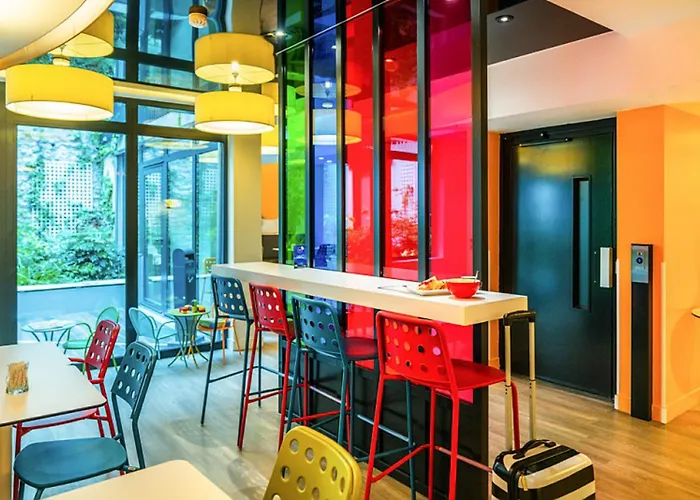 Ibis Styles Paris La Défense 3* Courbevoie