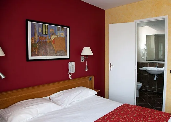 Hotel Ibis Styles Paris La Défense 3*