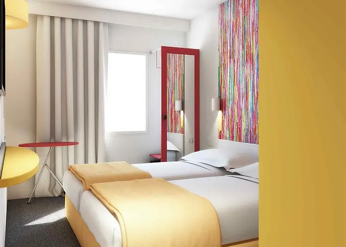 Ibis Styles Paris La Défense 3*